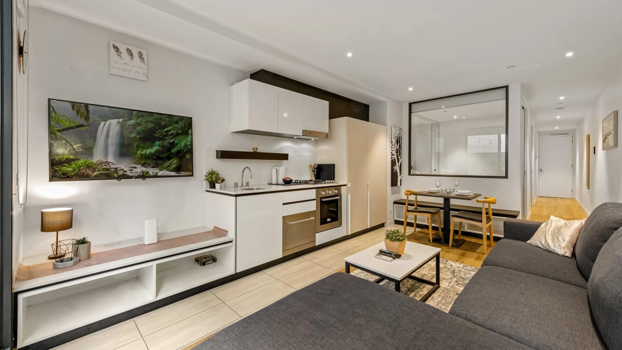 Whole property with 2 rooms for rent