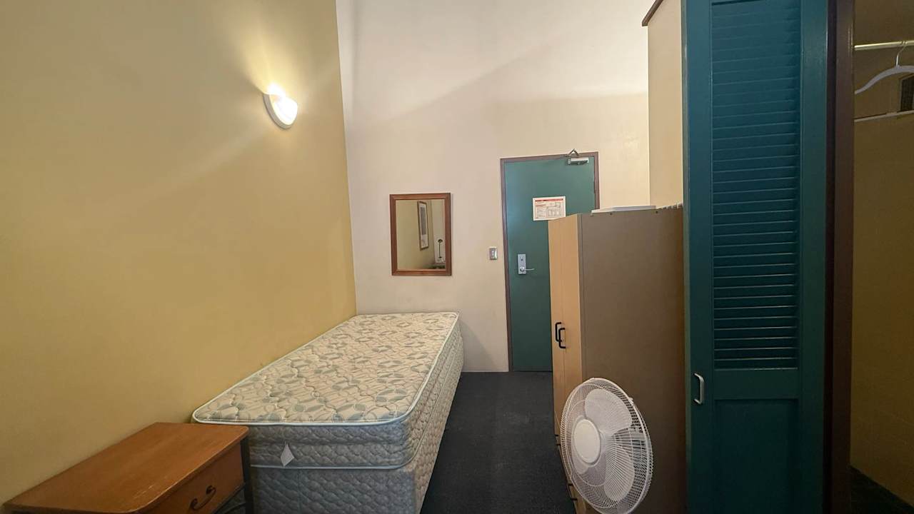 Furnished room studio flat for rent