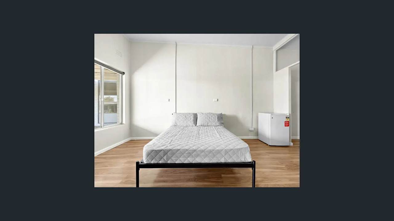 Whole property with 1 room for rent