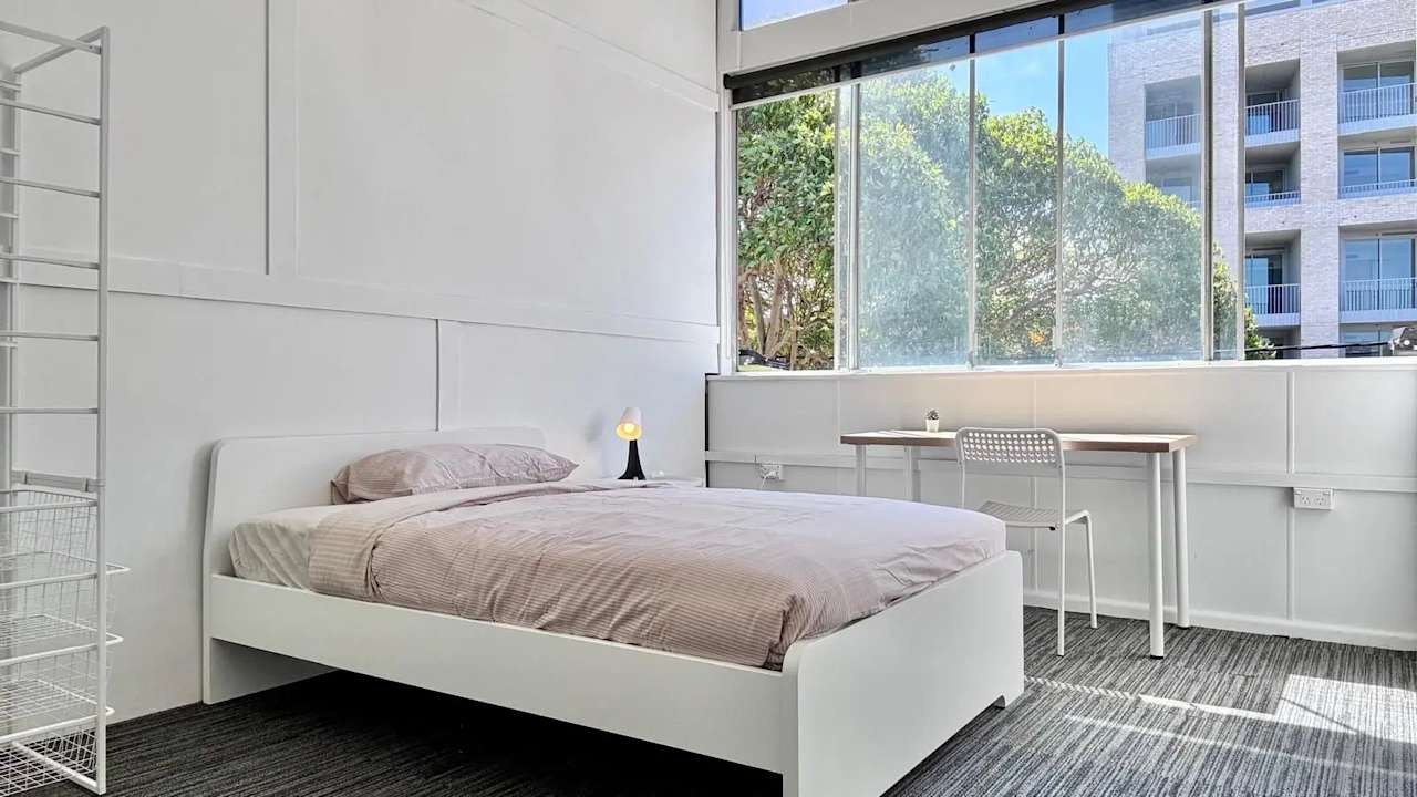 Furnished room in a share house