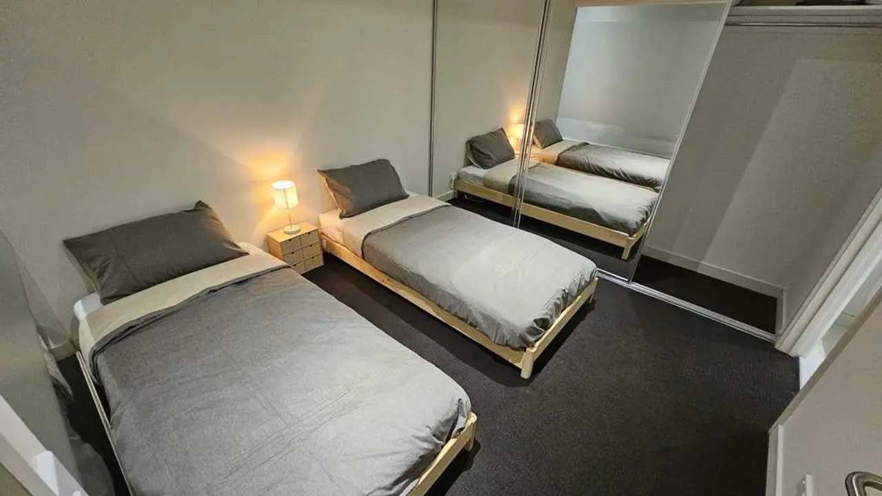 Furnished room with ensuite in a flatshare