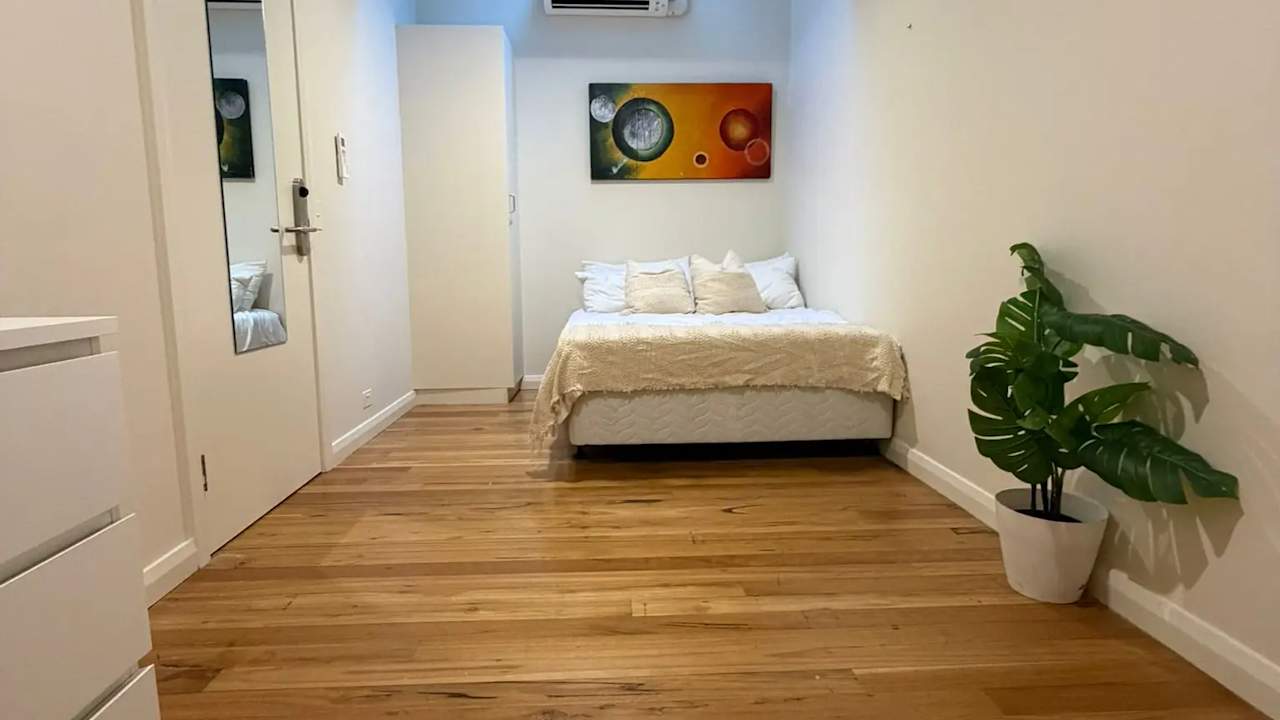 Furnished room in a share house