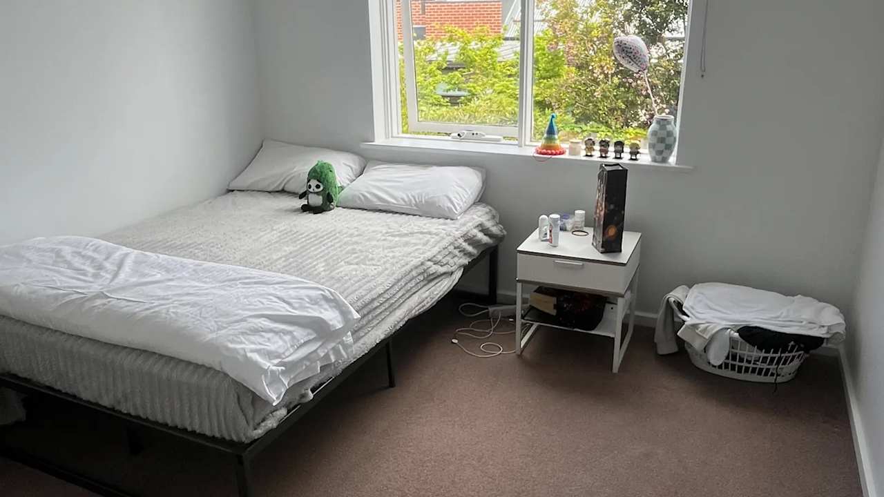 Furnished room in a flatshare