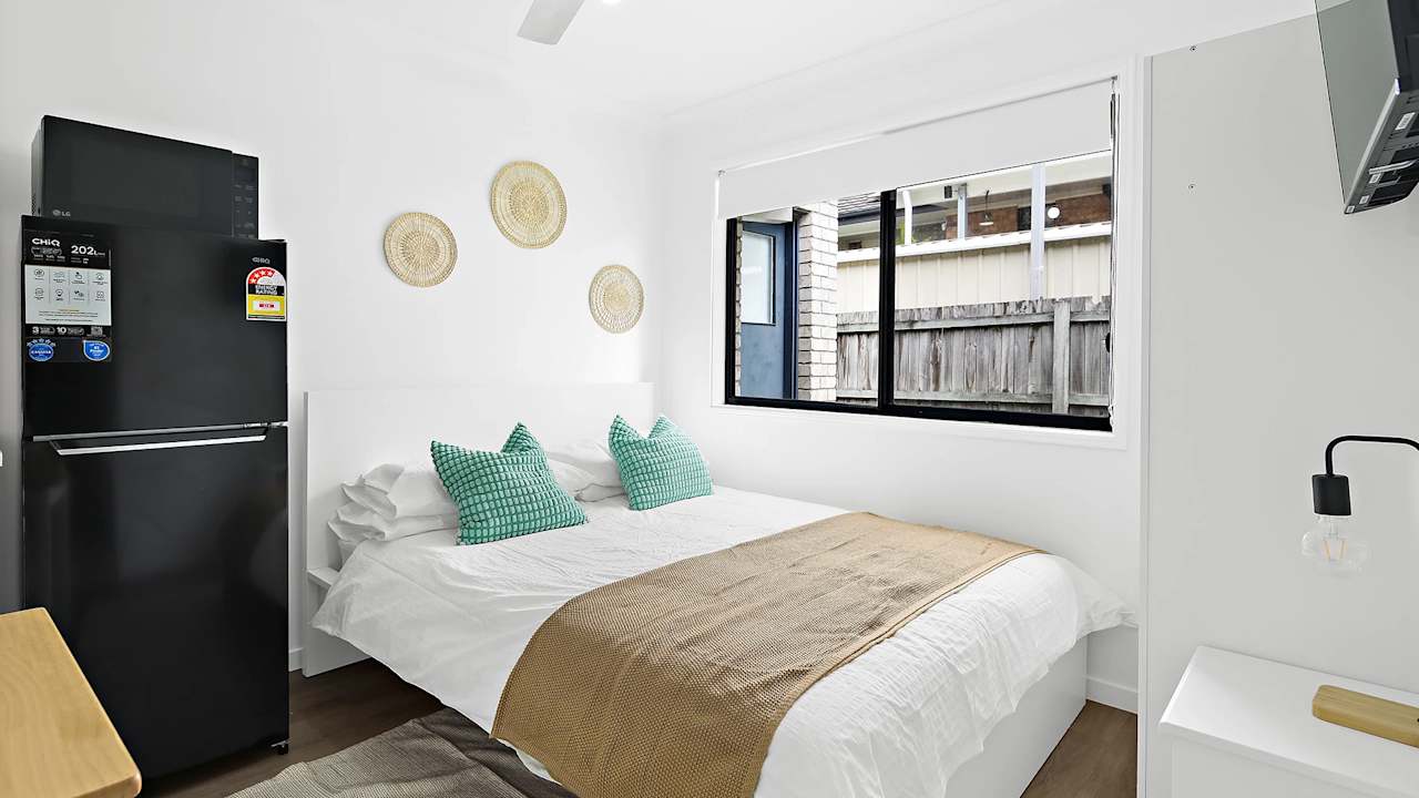 Furnished room with own bathroom