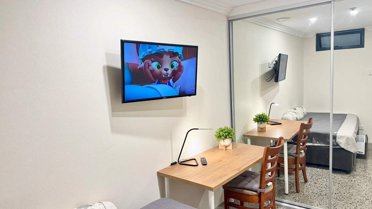 Furnished room in a share house