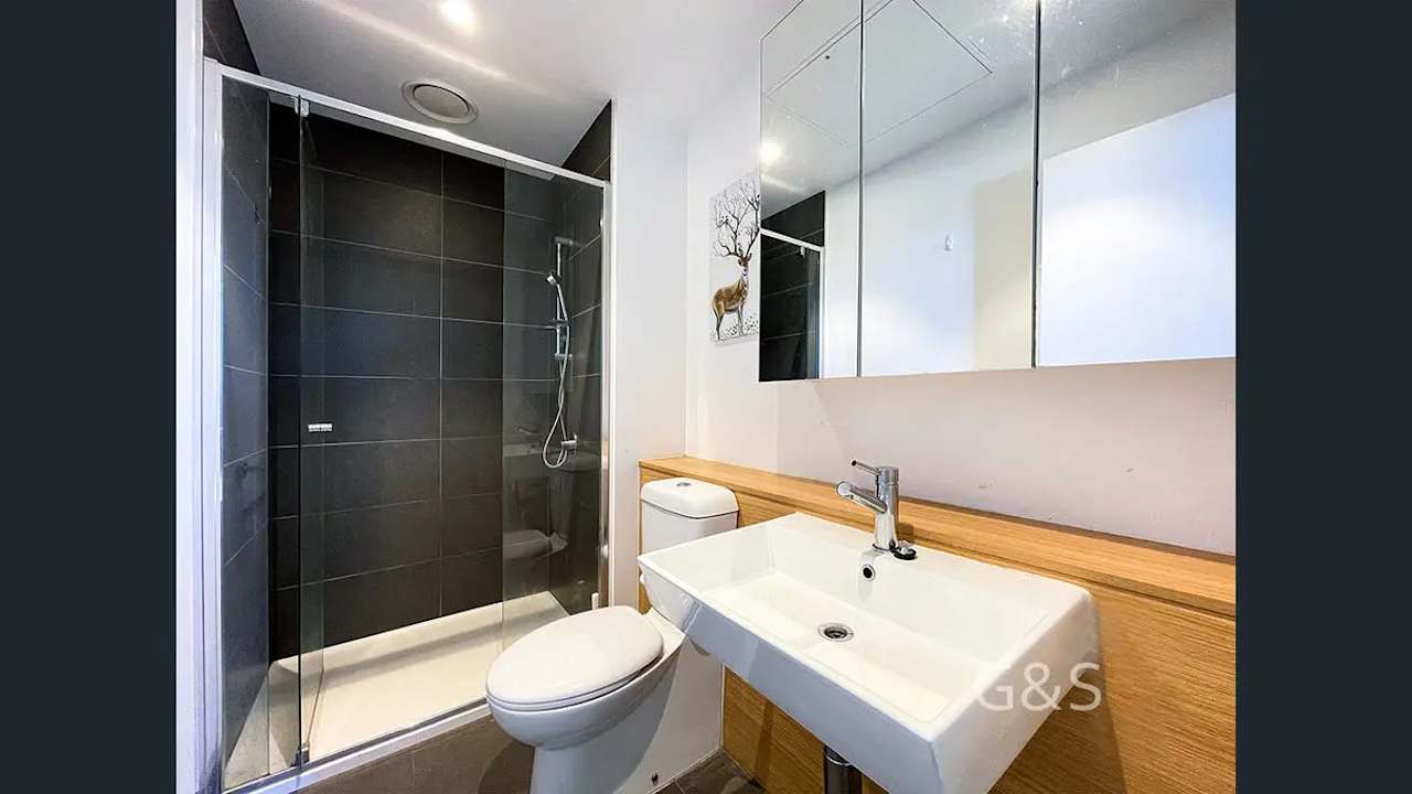 Whole property with 2 rooms for rent