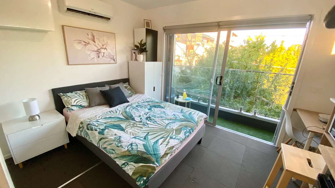 Furnished room studio flat for rent