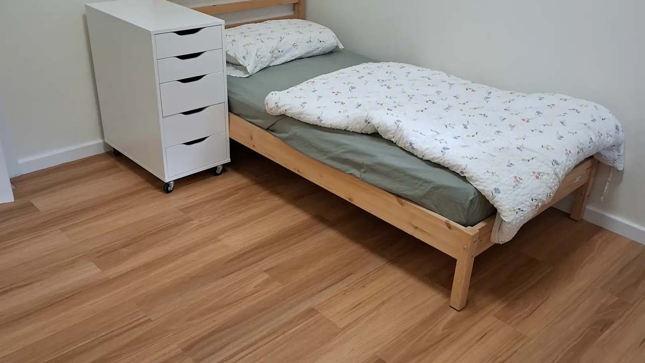 Furnished room in a flatshare