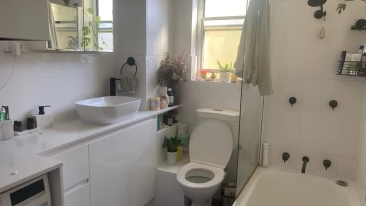 Furnished room in a flatshare