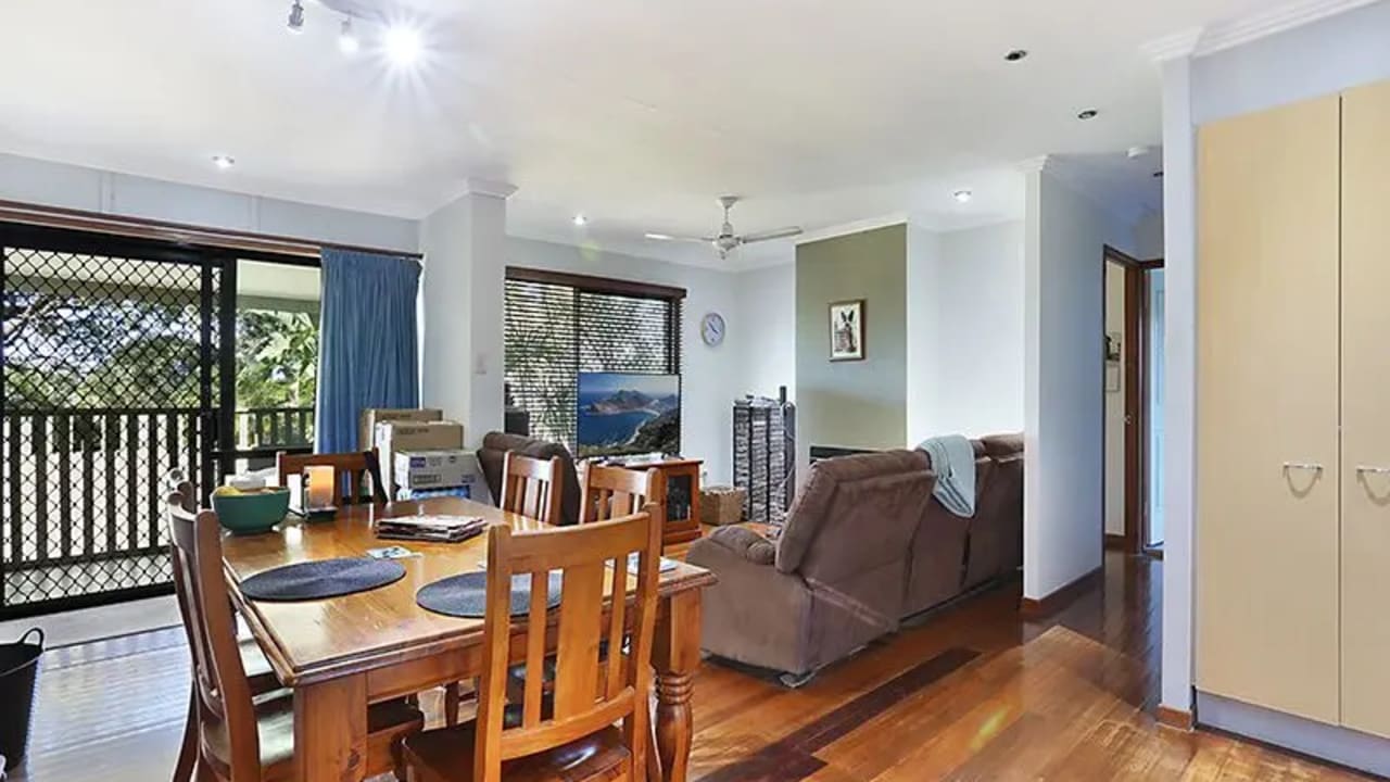 Furnished room in a share house