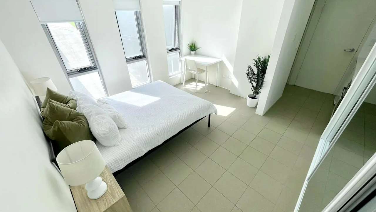 Room studio flat for rent
