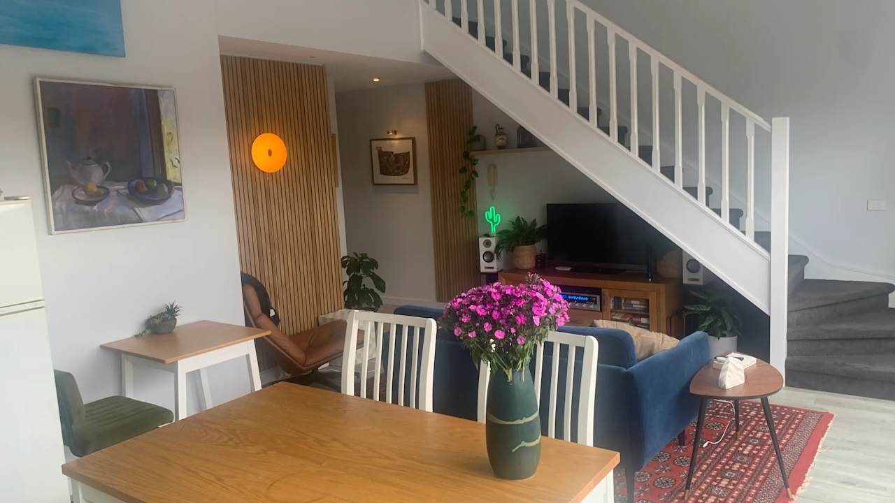Furnished room in a flatshare
