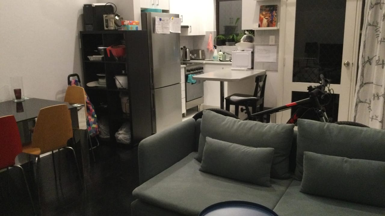 Furnished room in a flatshare