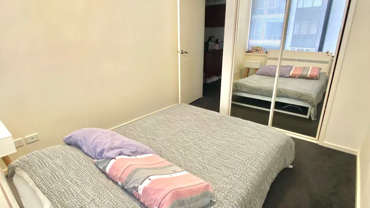Furnished room in a flatshare