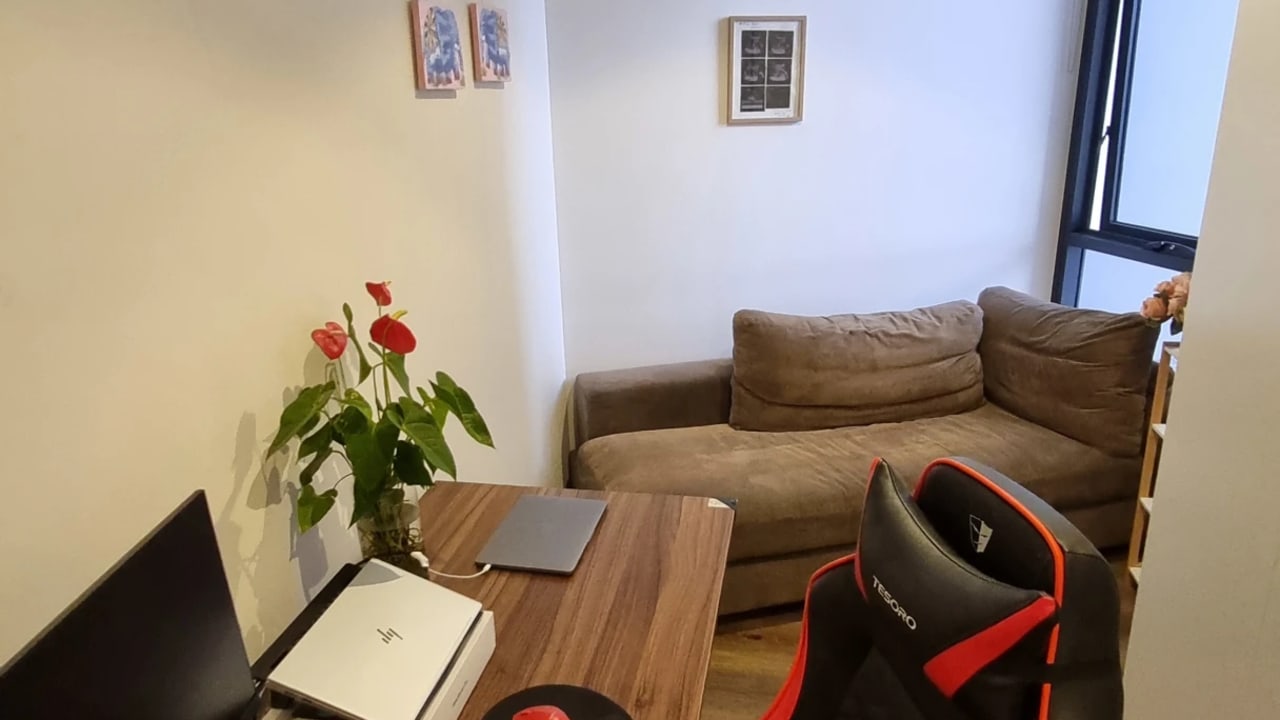 Furnished room in a flatshare