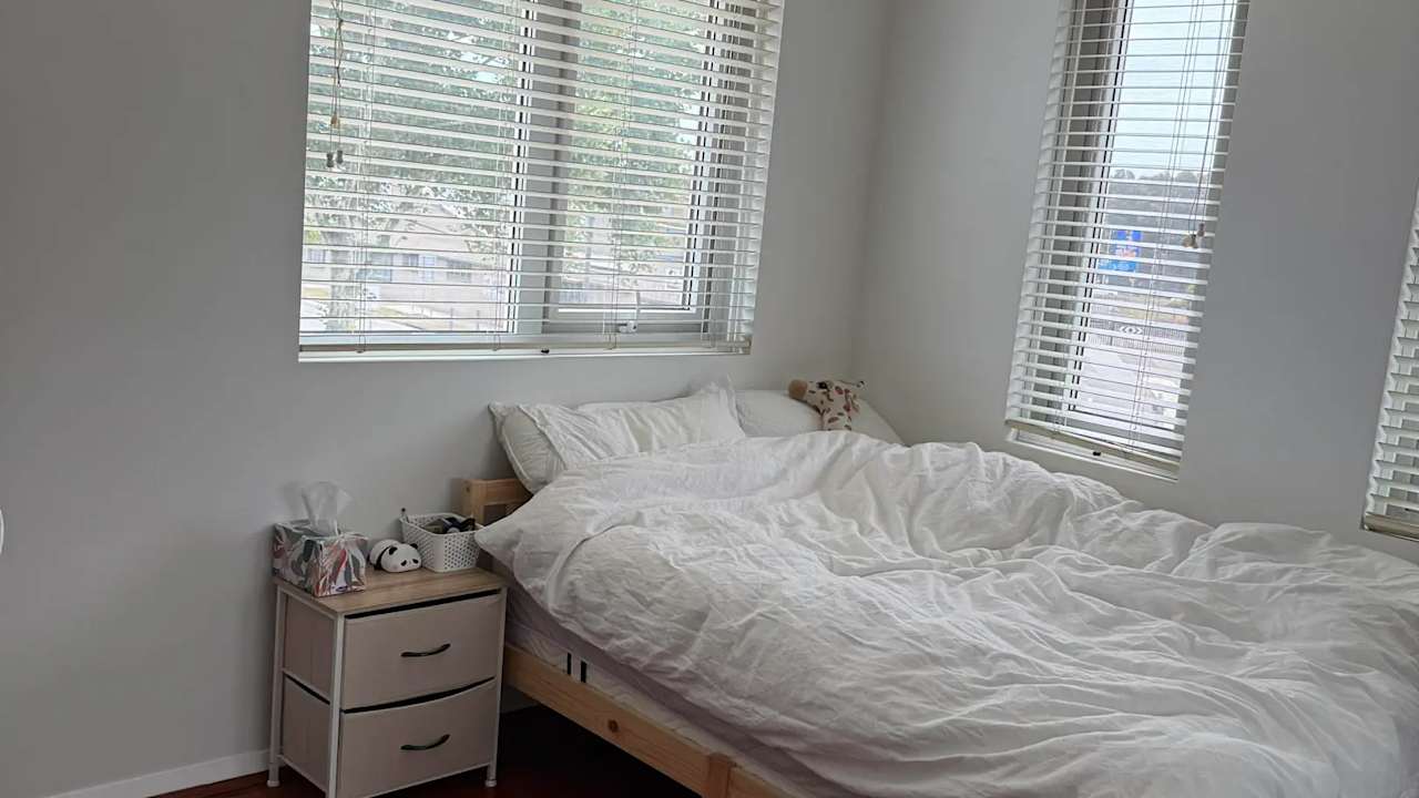 Unfurnished room in a flatshare