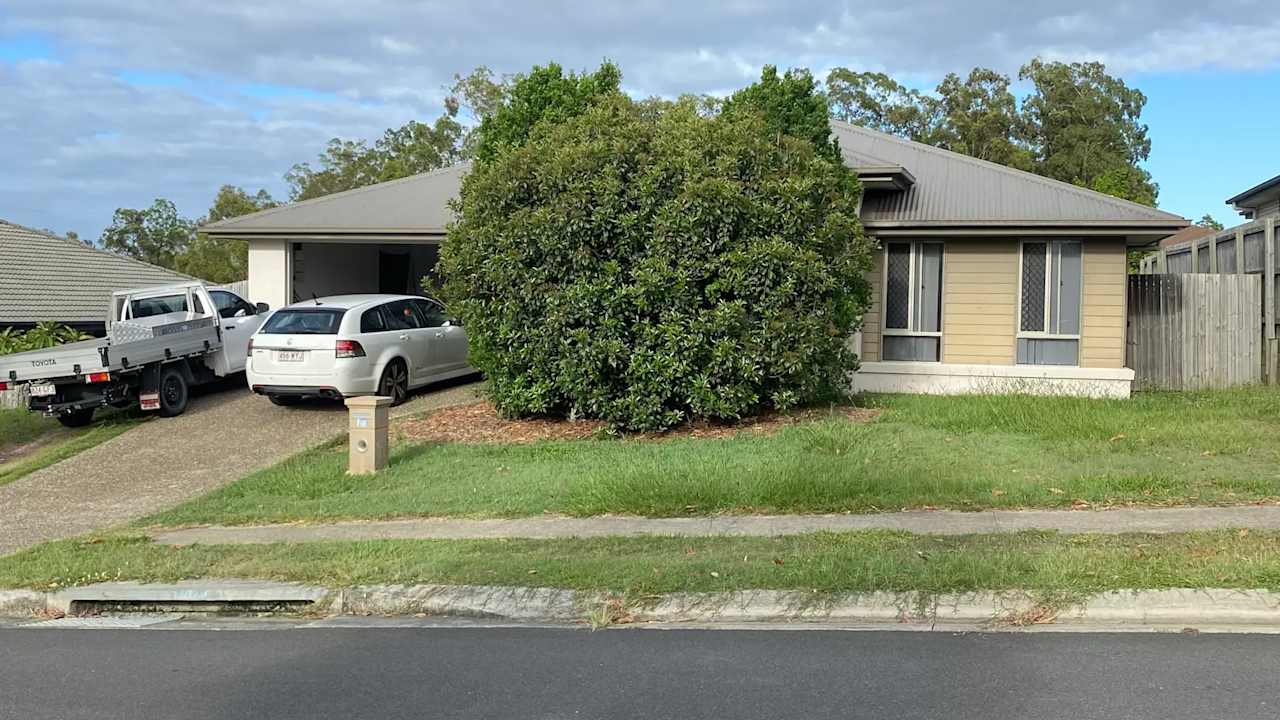 Unfurnished room with own bathroom