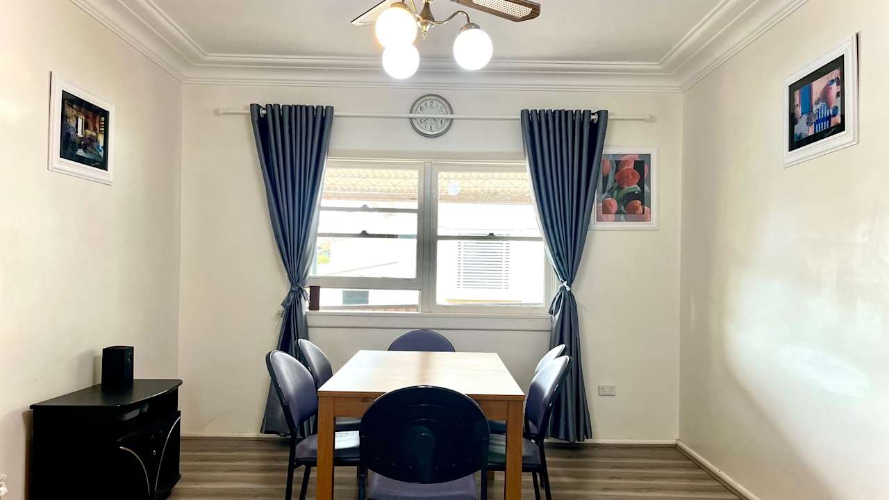 Furnished room in a share house