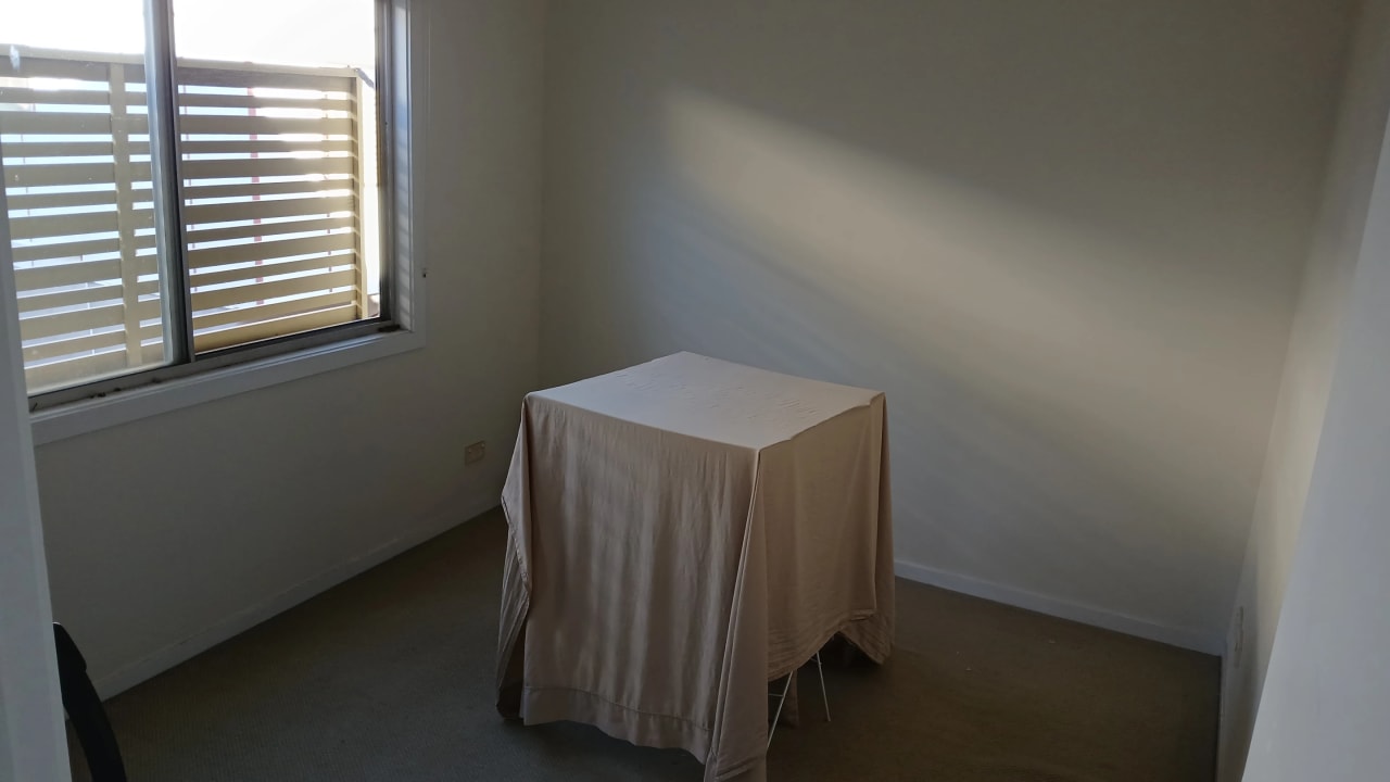 Unfurnished room in a flatshare