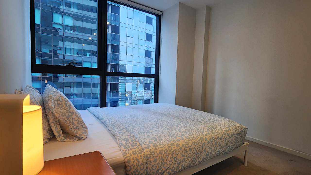 Furnished room in a flatshare