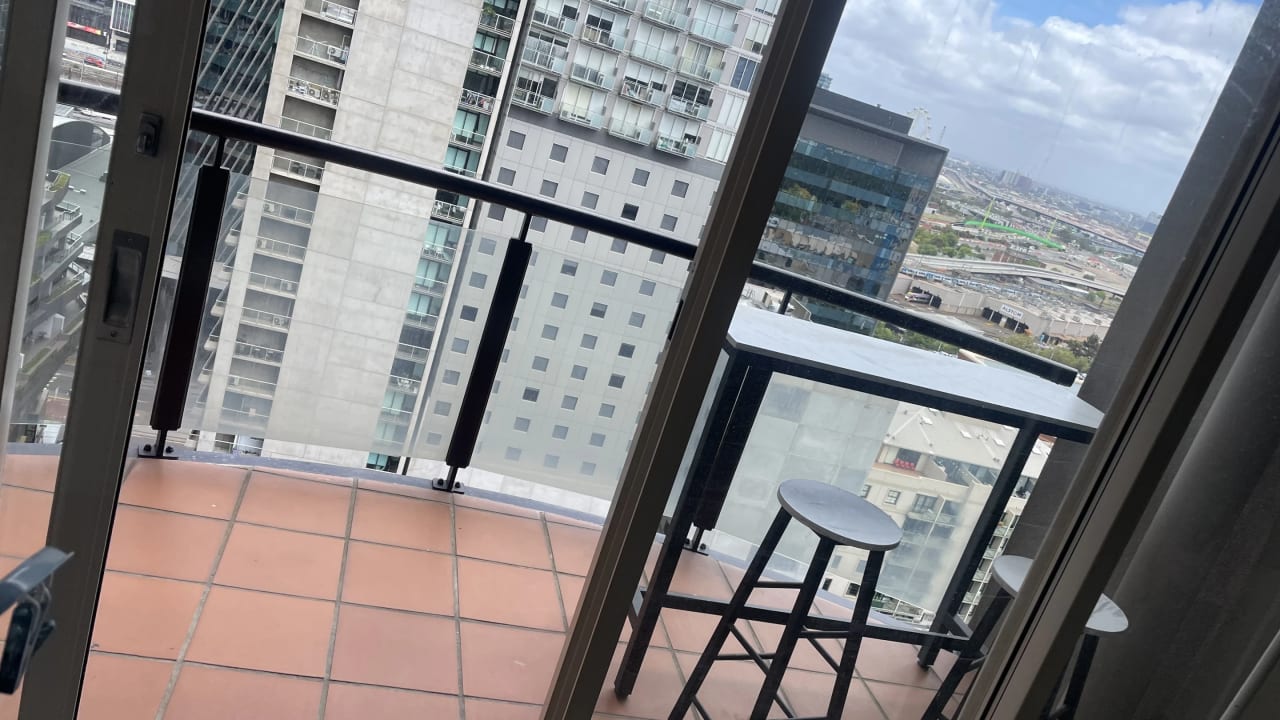 Furnished room in a flatshare