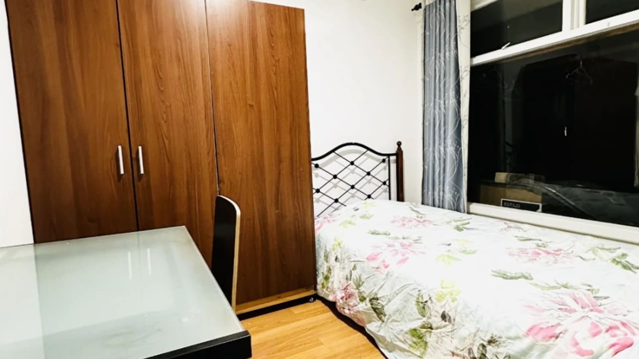 Room in a share house