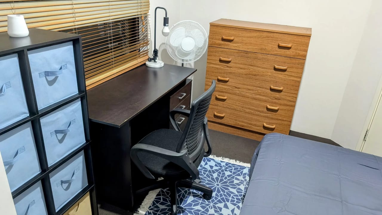 Furnished room in a share house