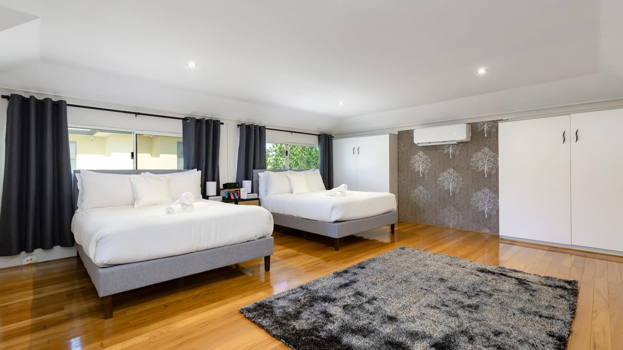 Whole property with 4 rooms for rent