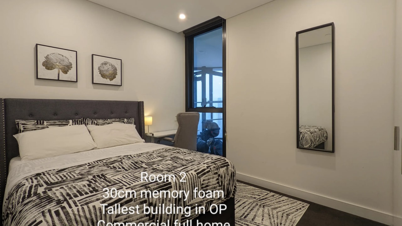 Furnished room in a flatshare