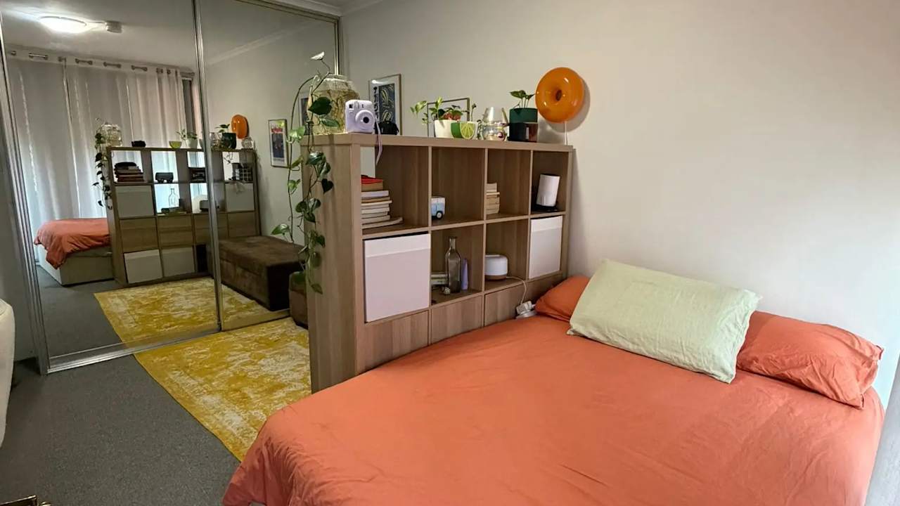 Furnished room studio flat for rent