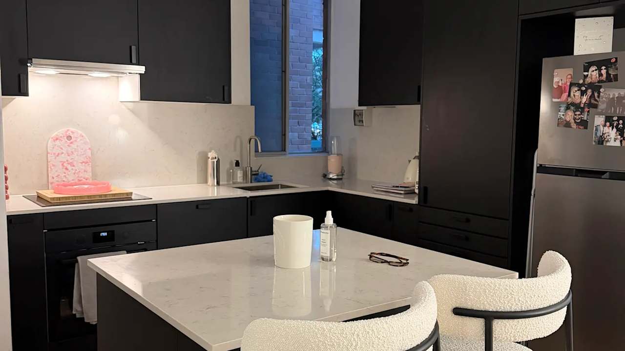 Unfurnished room in a flatshare