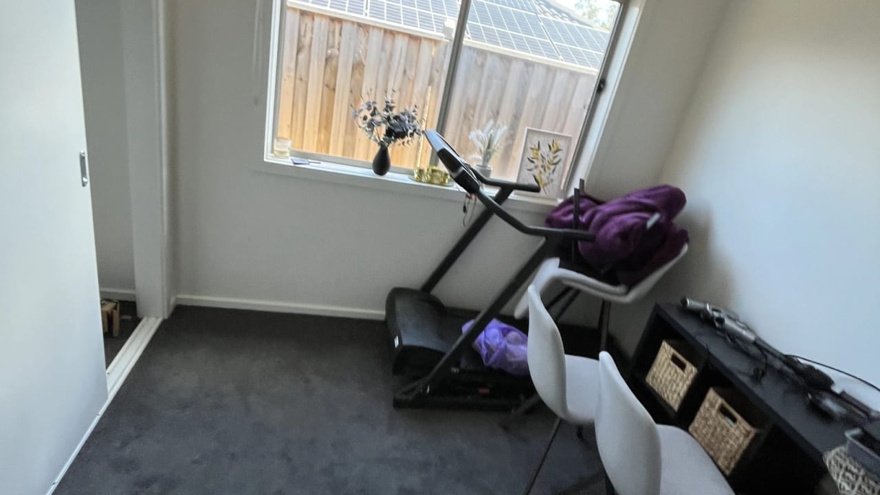 Unfurnished room with own bathroom