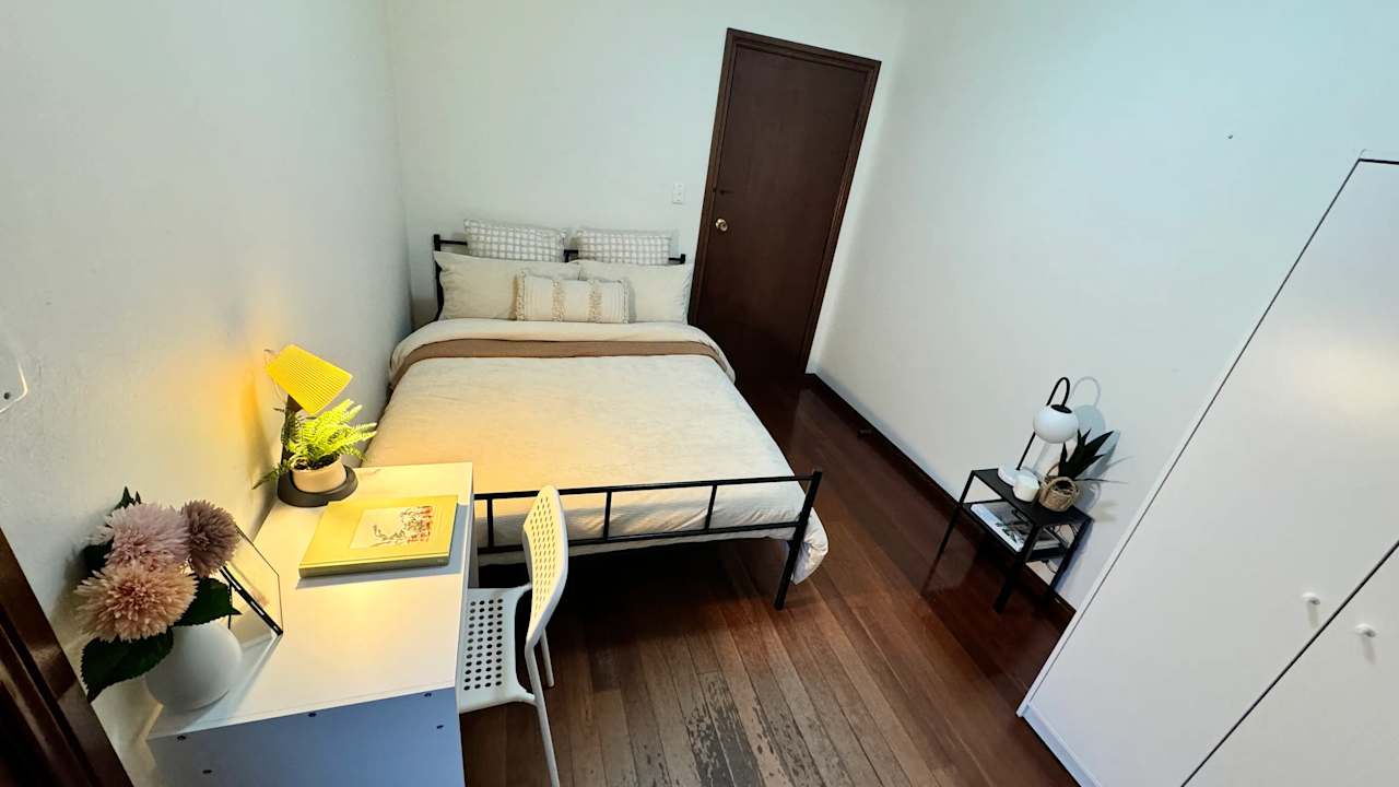 Furnished room in a share house