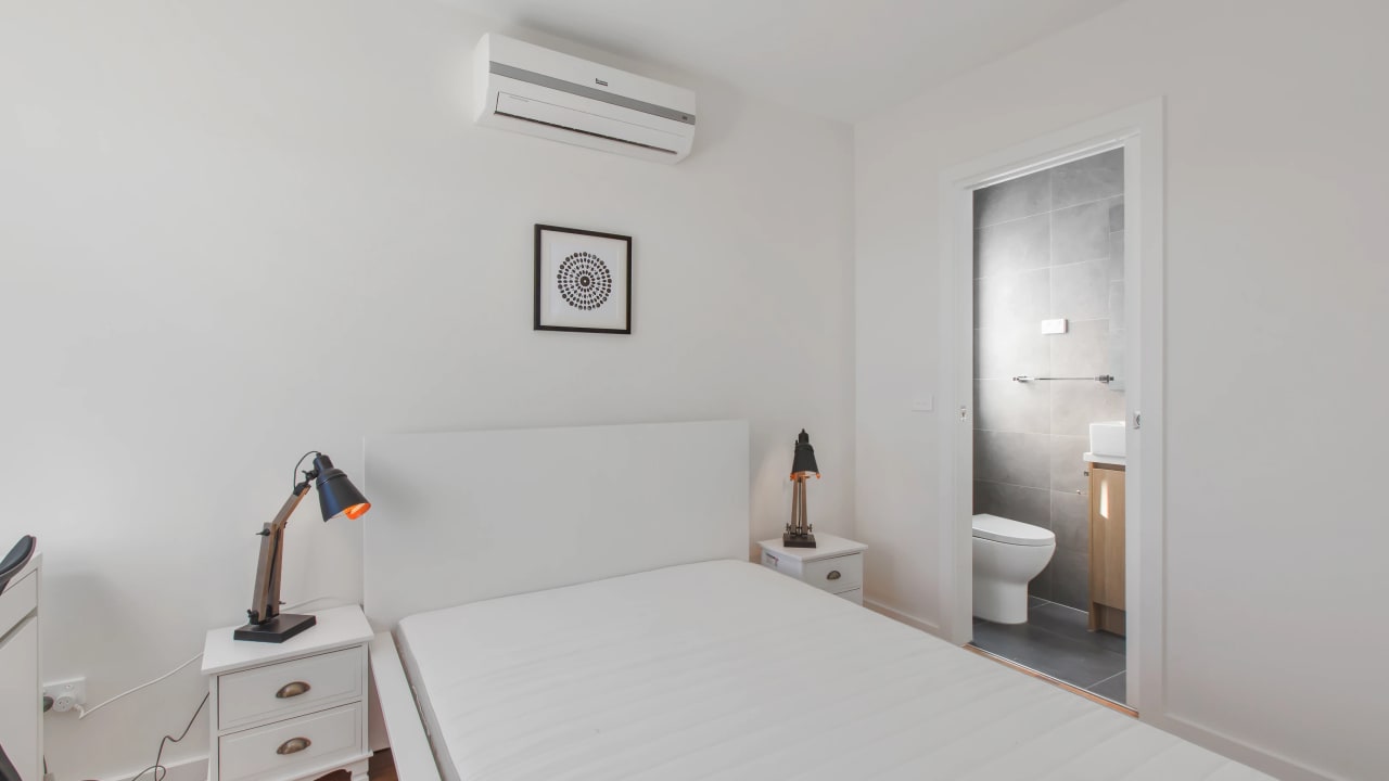 Furnished room with own bathroom