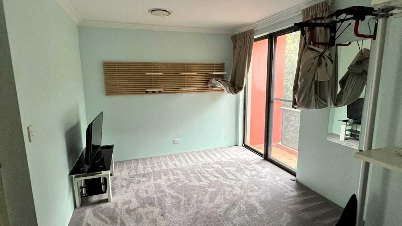Room in a share house