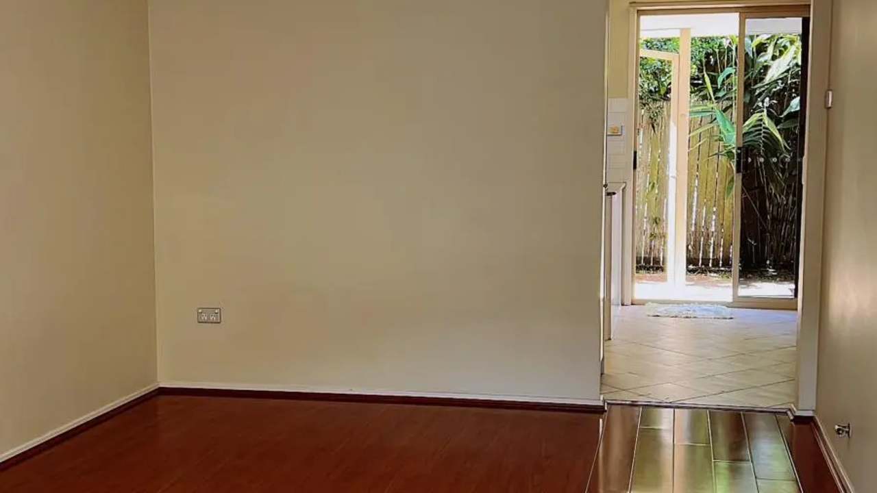 Whole property with 3 rooms for rent