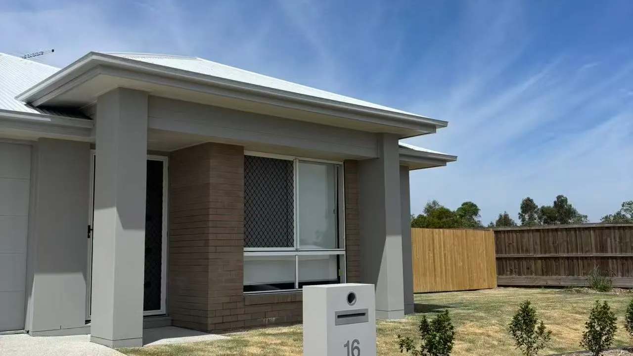 Unfurnished room with own bathroom