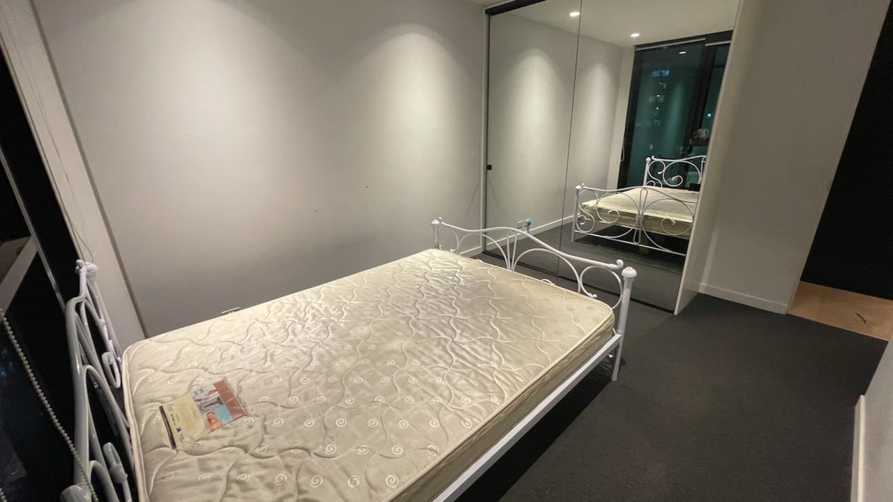 Whole property with 2 rooms for rent