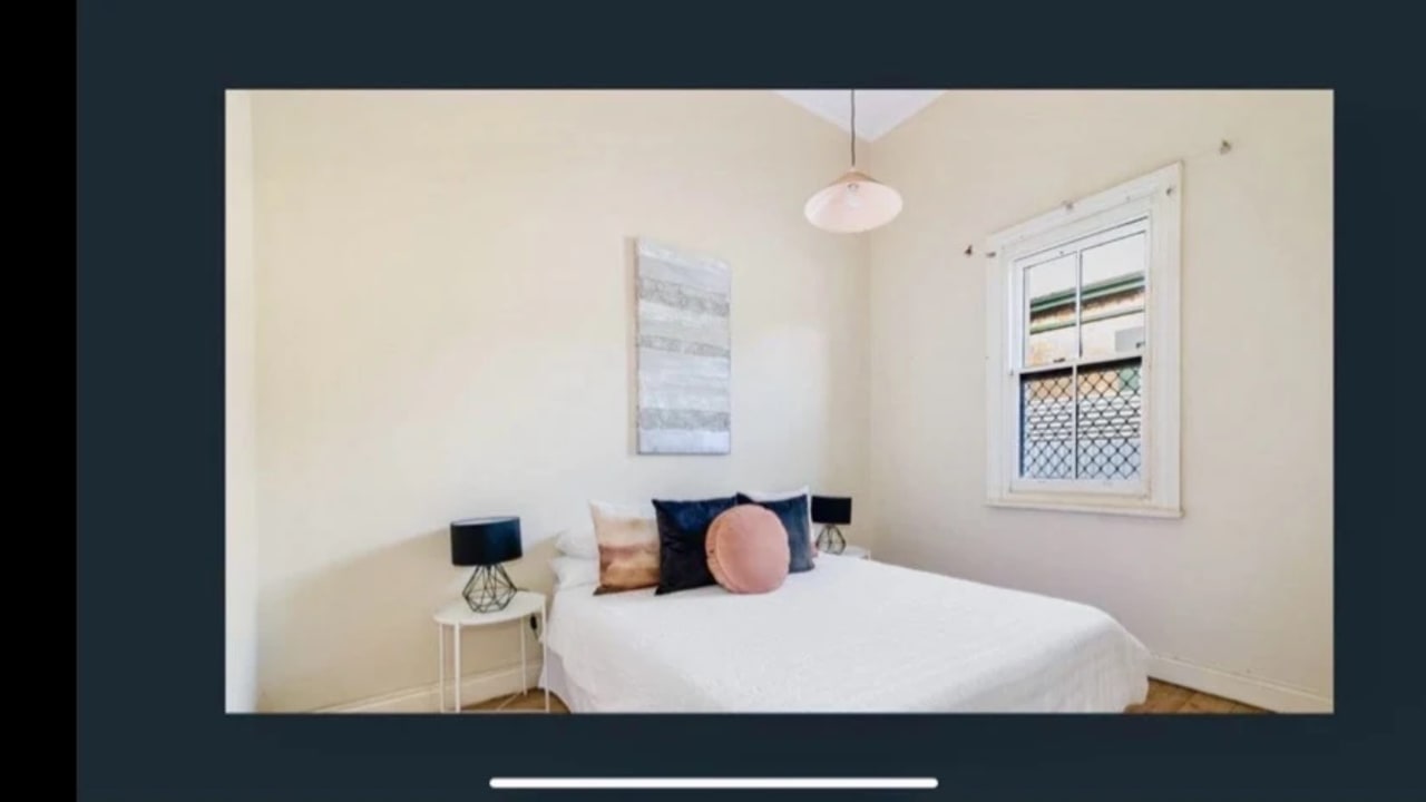 Room in a share house