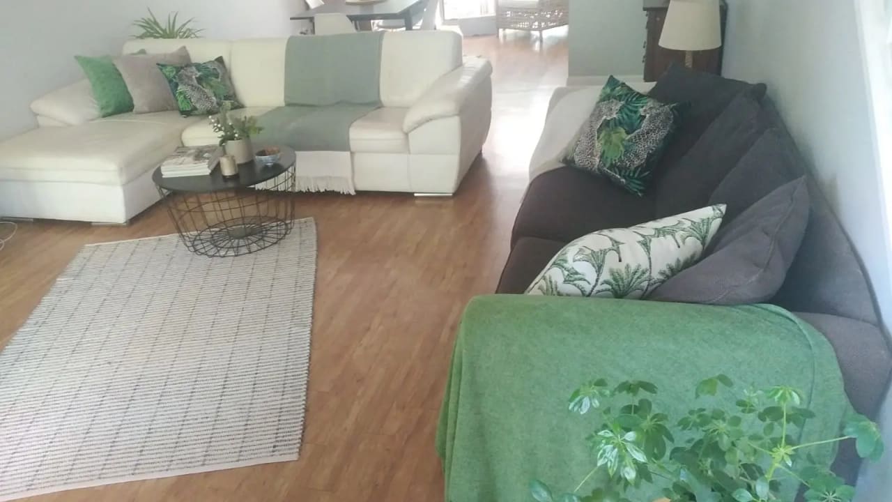 Room in a share house