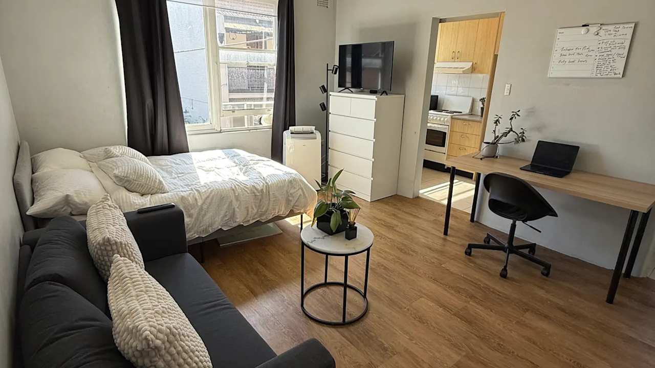 Furnished room studio flat for rent
