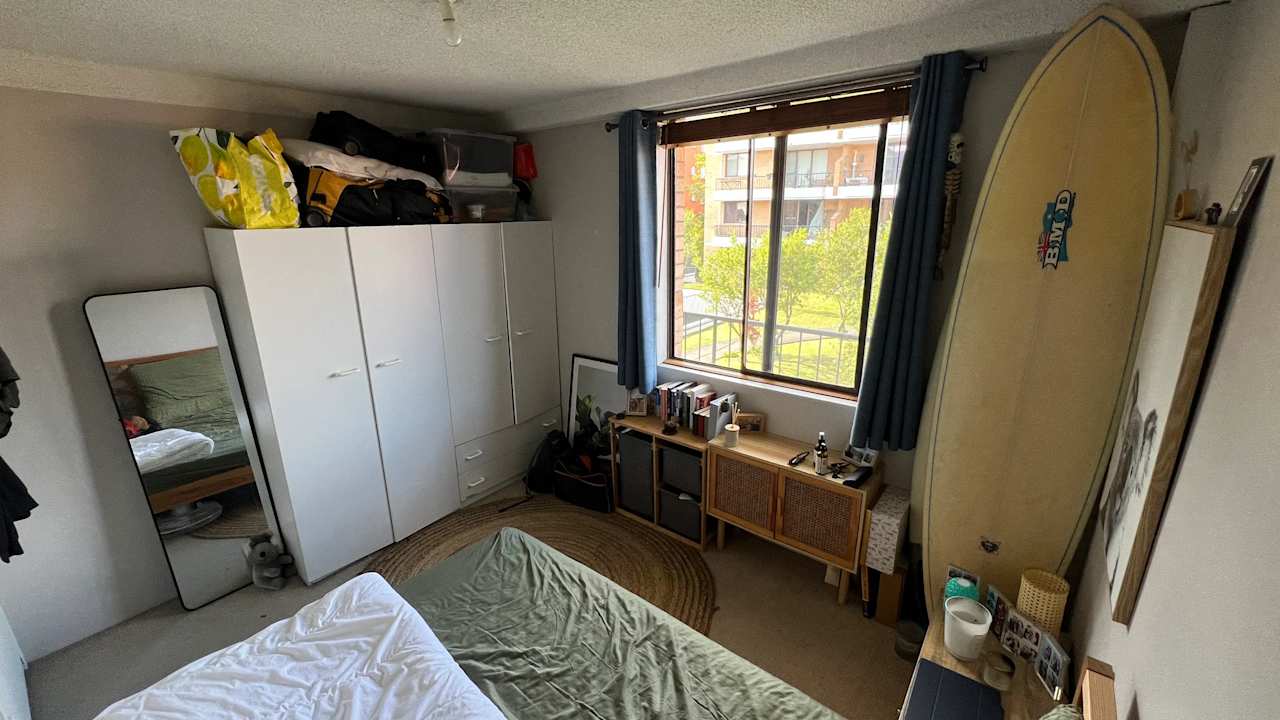 Unfurnished room in a flatshare