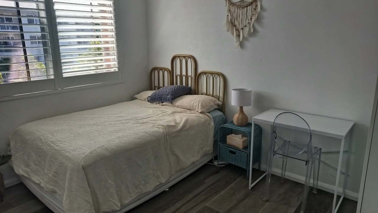 Furnished room in a flatshare