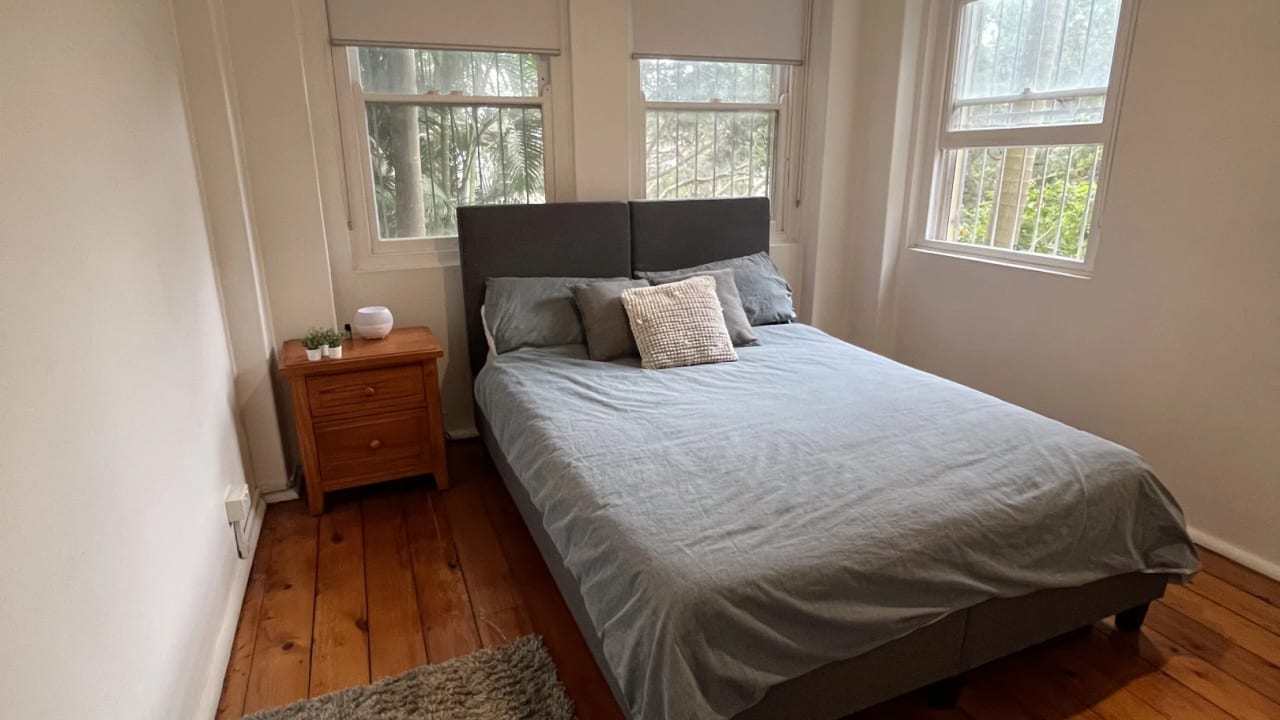 Furnished room in a flatshare