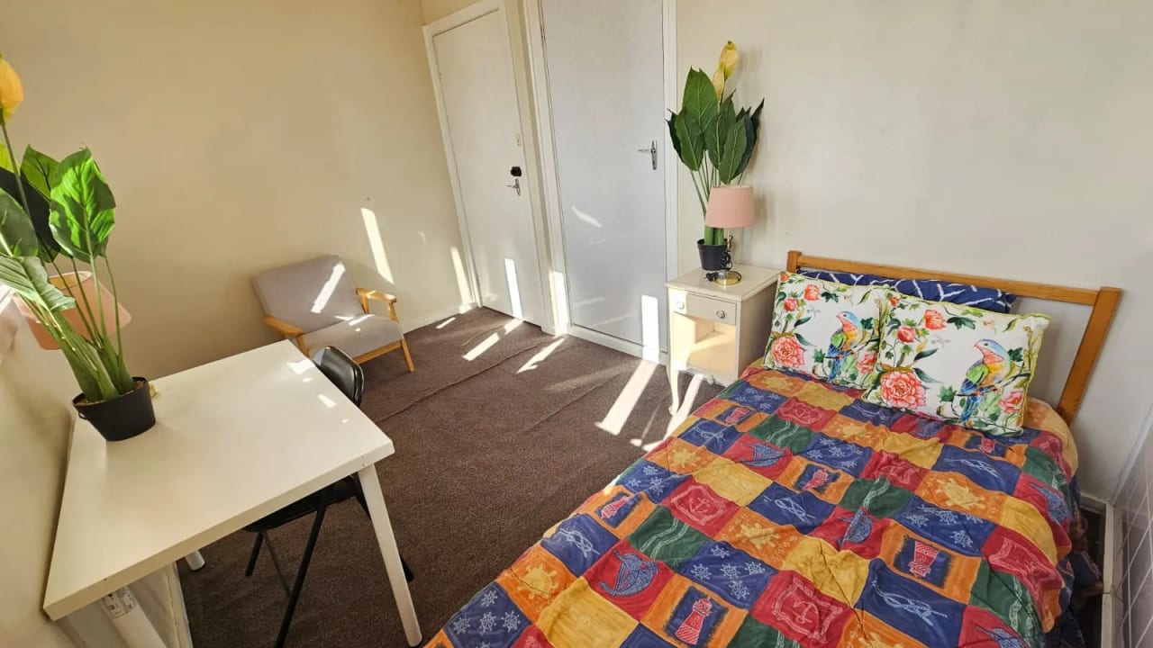Furnished room in a share house