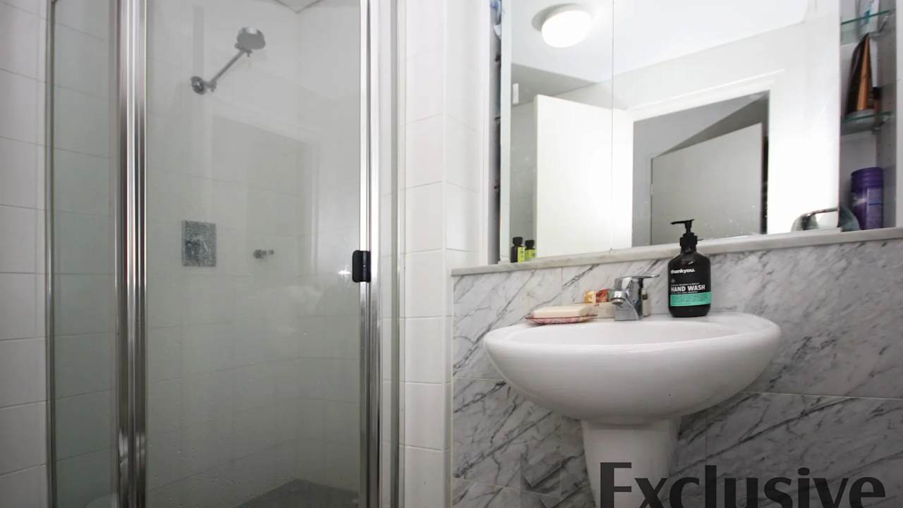 Whole property with 2 rooms for rent