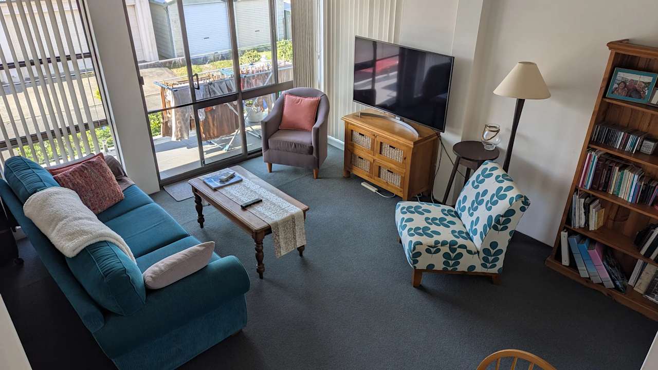 Furnished room in a flatshare