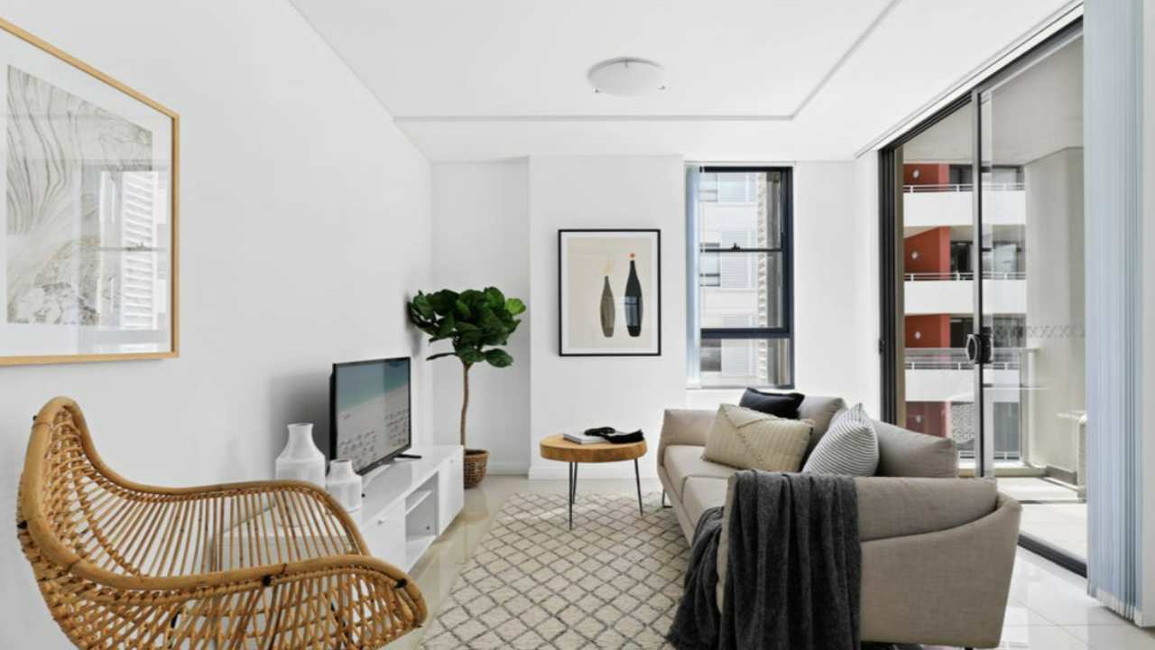 Furnished room with own bathroom
