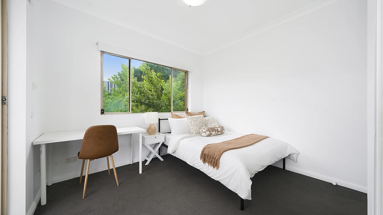 Whole property with 5 rooms for rent
