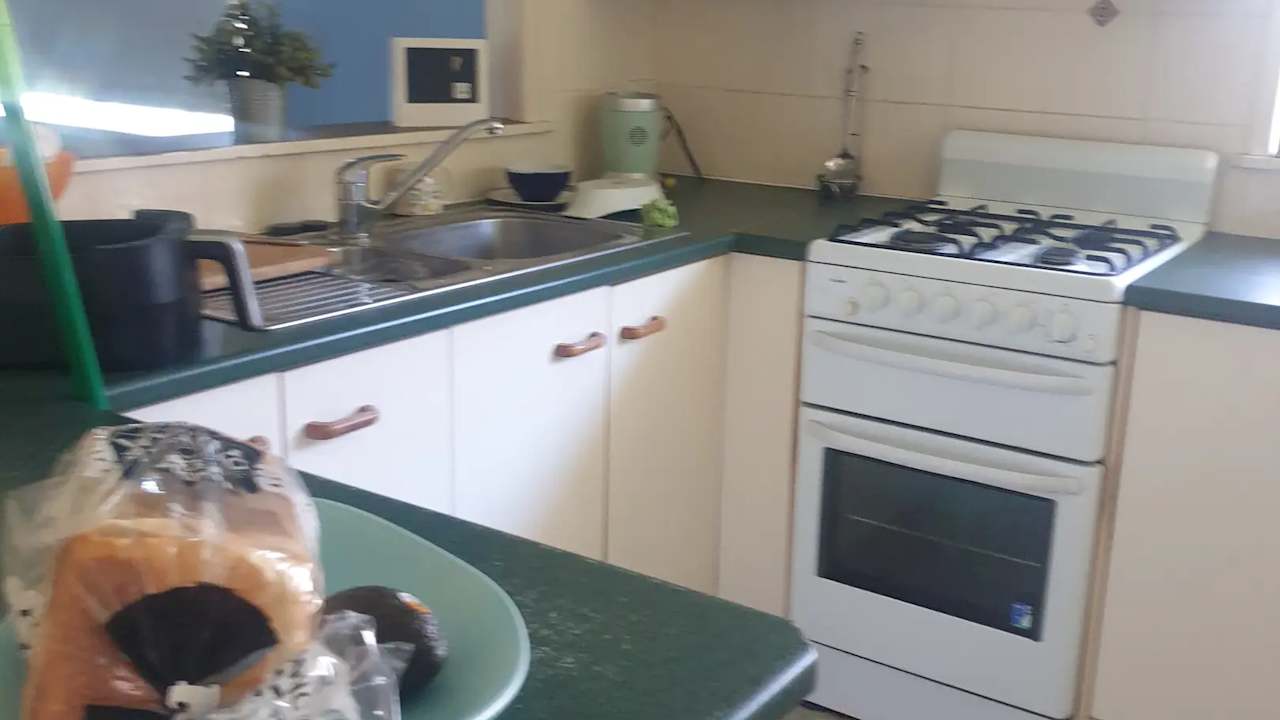 Room in a share house